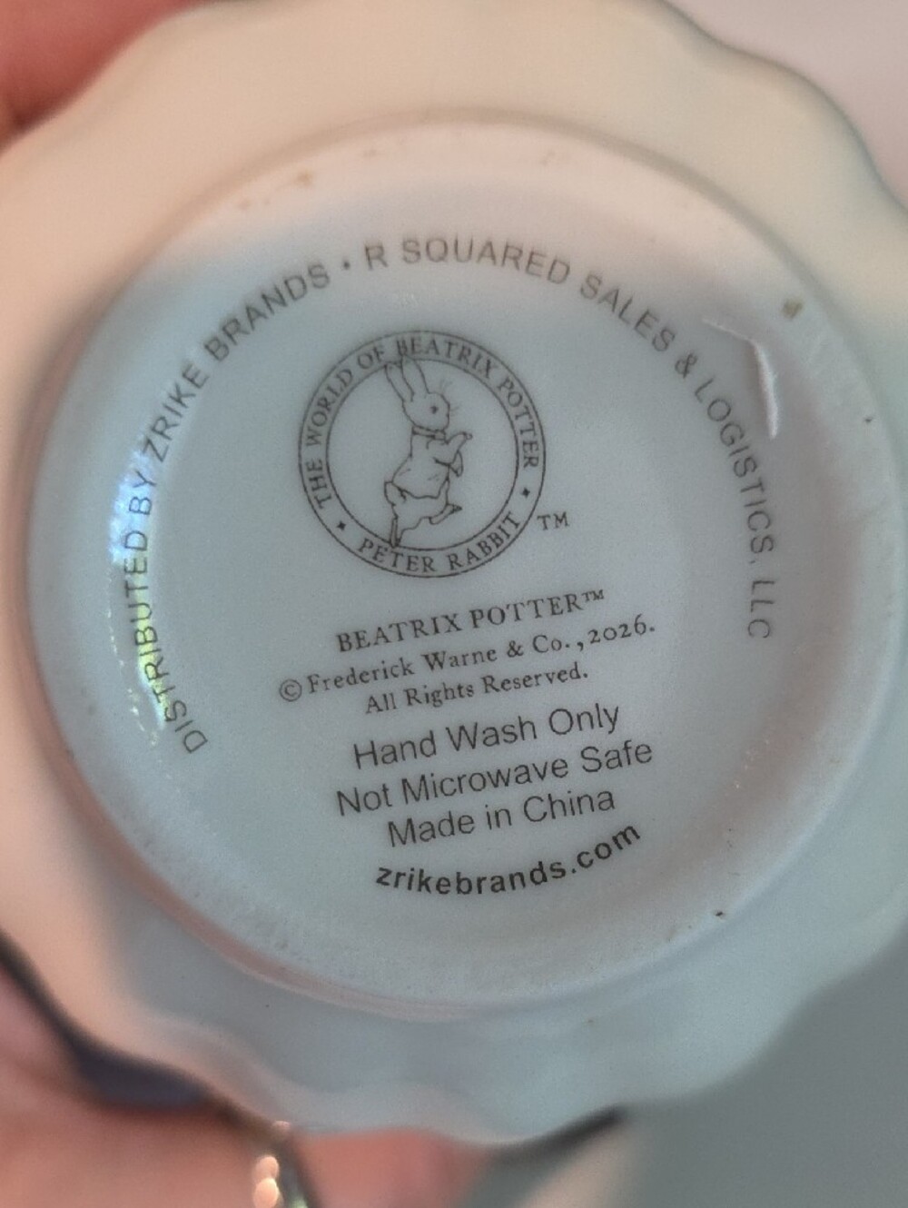 Peter Rabbit Mug - Picture 2 of 4